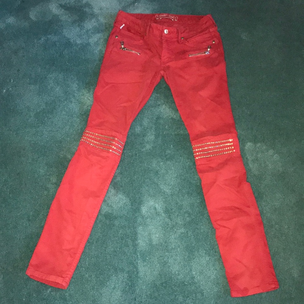 Red Robin Jeans